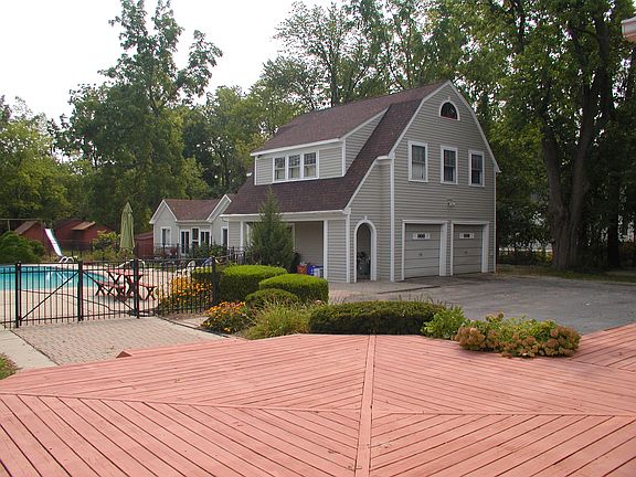 OVERSIZE 2 CAR GARAGE