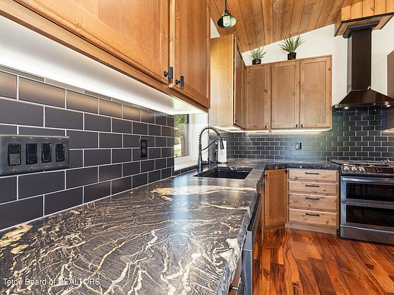 2nd image of 149 Alpine Meadow Loop