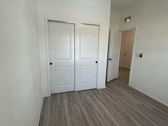 4th image of 1329 Diplomat Pkwy W #1329