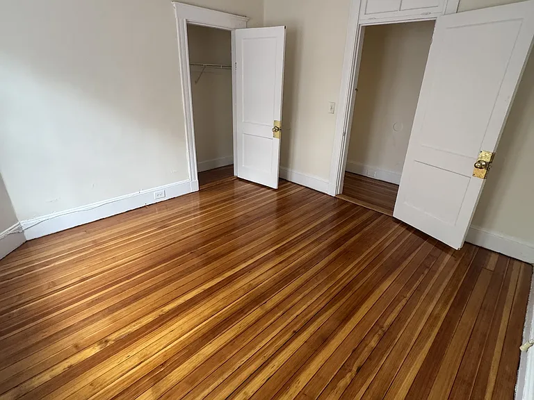 15 Barrows St #3 — Photo 9
