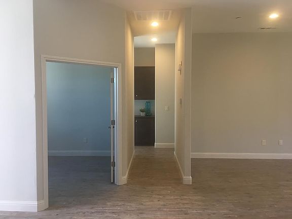 5th image of 2020 De La Vina Ct