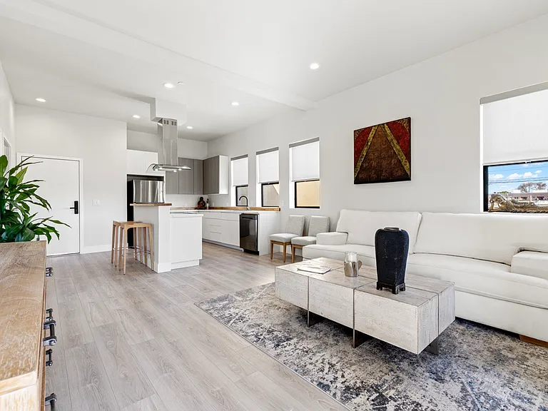 1915 S St #303 — Photo 15