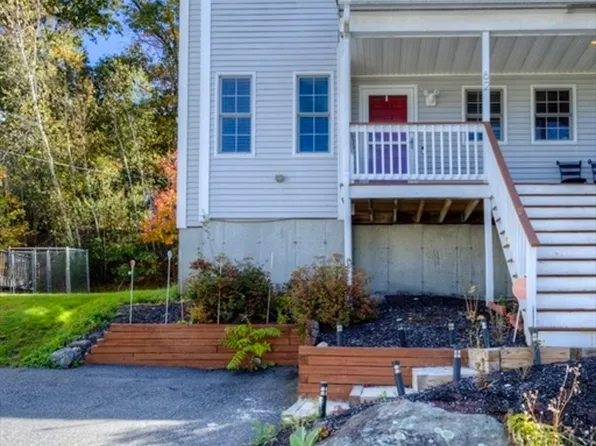 62 Wigwam Hill Dr, Worcester, MA 01605