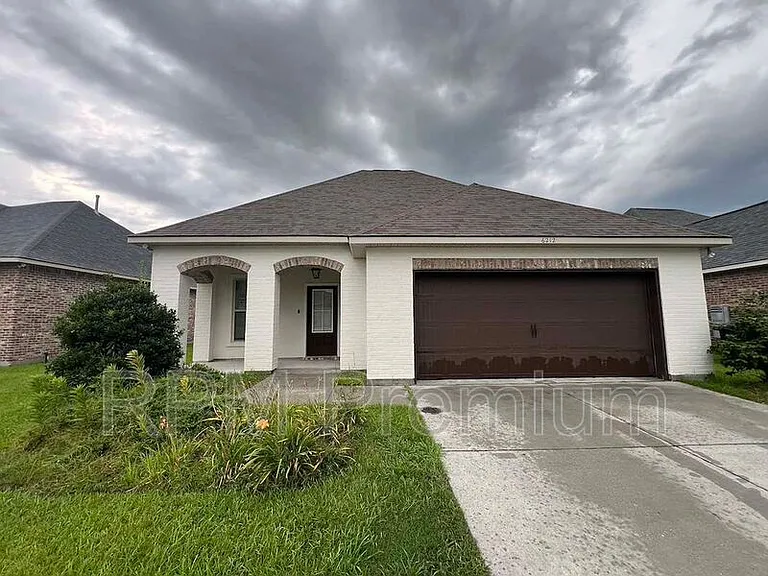 6212 Lake Edge Dr — Photo 3