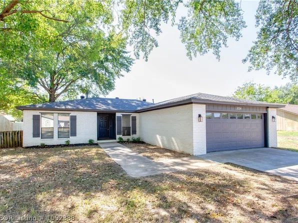 3214 Bryn Mawr Cir, Fort Smith, AR 72908