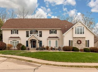 3304 44th Street Ct, Moline, IL 61265
