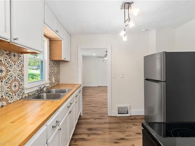 3009 E 60th St, Kansas City, MO, 64130