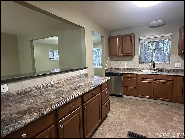 26 Rosemont Dr — Photo 9
