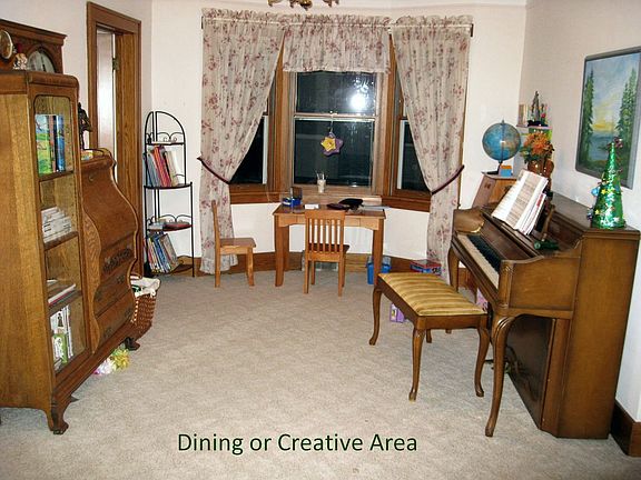 Dining or Creative Room