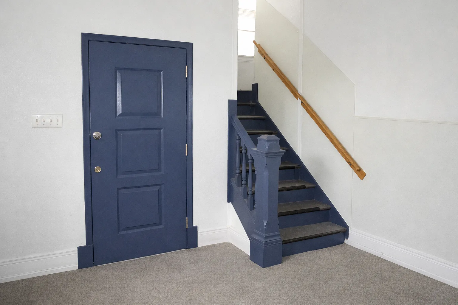 8 bed, 2130 sqft, $4,200 — Photo 2