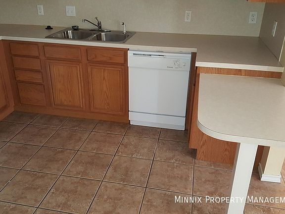 4th image of 610 N Englewood Ave APT B