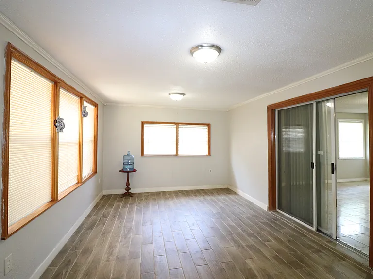 7340 Folkstone Dr — Photo 3