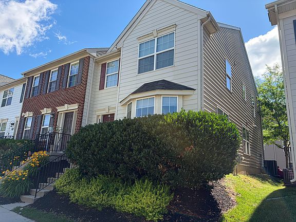 3rd image of 128 Cobbler Ln