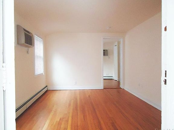 2nd image of 15 Park Avenue Ter