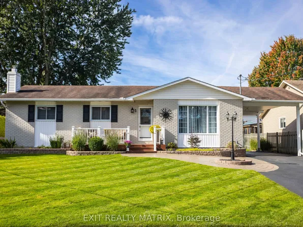 5 Gold Cres, Russell, ON K4R 1B9