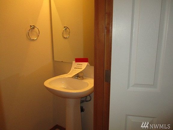 4th image of 5208 167th St E