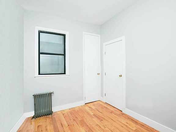 4th image of 224 W 116th St Front 1W