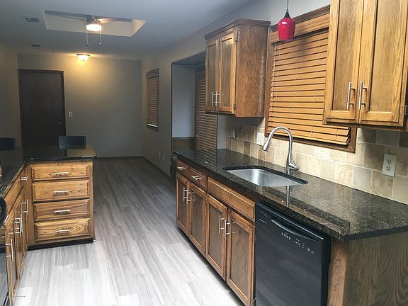 4th image of 7305 Queens Pl