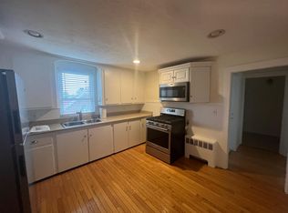 132 High St APT 3, Danvers, MA 01923