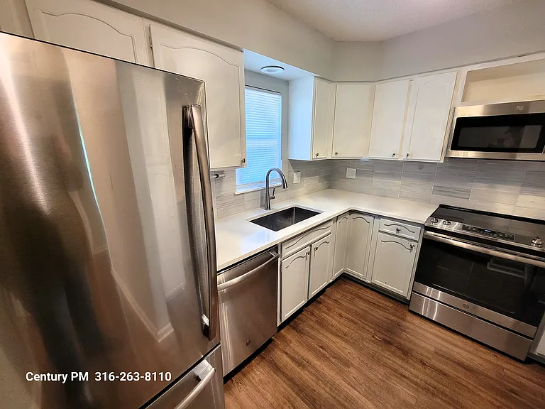 719 N Stackman Dr #D — Photo 4