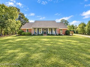 2425 Oakwoods Ln, Alexander City, AL 35010