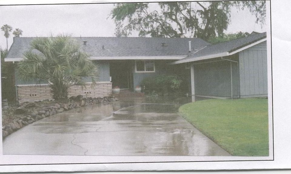 Beautiful home/Private, Sets Back/beautiful hardwood throughout/Grt Deck   