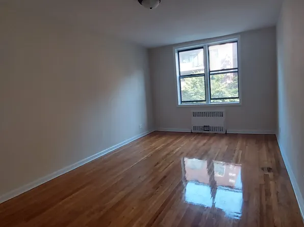 (undisclosed Address), Jamaica, NY 11435