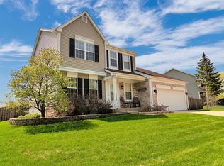 906 Paddock Dr, Carol Stream, IL 60188