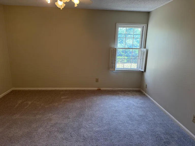 803 Captain Kell Dr — Photo 9