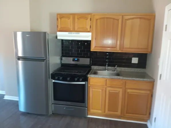 2222 S 15th St #3, Philadelphia, PA 19145