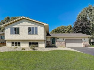 1618 Long Lake Rd, New Brighton, MN 55112