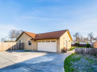 1047 Deodar Way, Redding, CA 96003