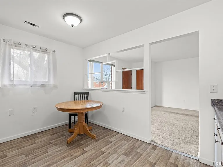 6226 Highview St — Photo 9