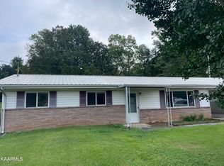 9106 Joy Ln, Oak Ridge, TN 37830