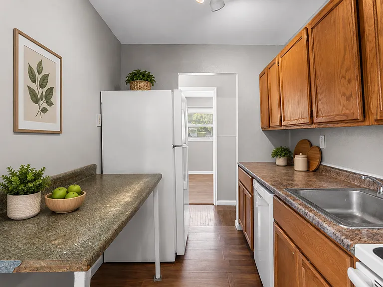 204 Tay Rd — Photo 10
