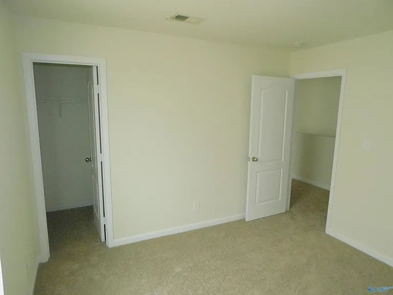 130 Lockport Dr — Photo 22