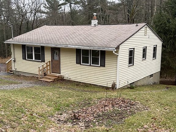 3rd image of 220 Dorman Rd