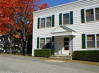 82 7th St, Auburn, ME 04210