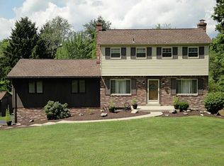 696 Bairdford Rd, Gibsonia, PA 15044