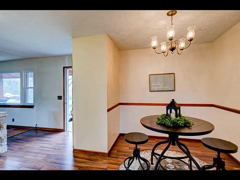 212 Westwood Dr — Photo 8