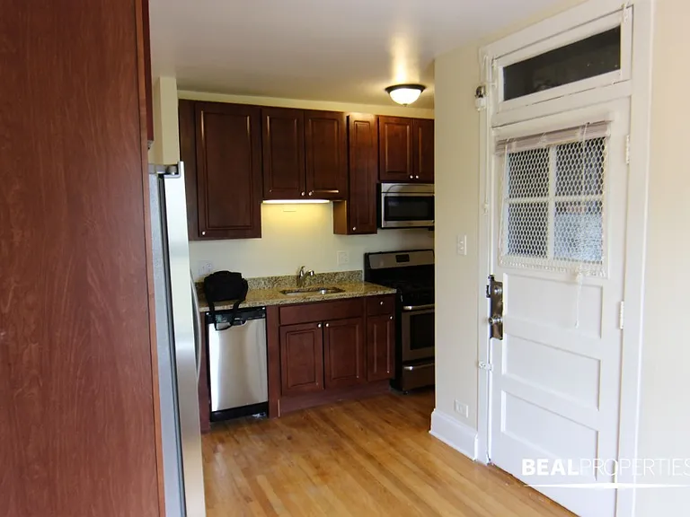 2112 W Ainslie St #N3 — Photo 4
