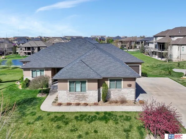 7217 S 97th St, Lincoln, NE 68526