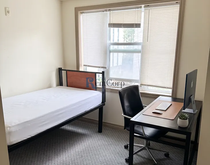 405 Lester St #4 — Photo 4