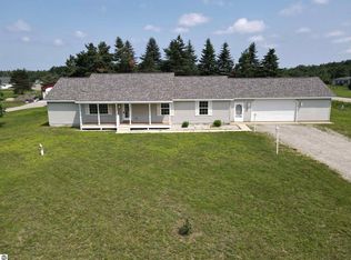 2703 Orchard Beach Rd, Cheboygan, MI 49721