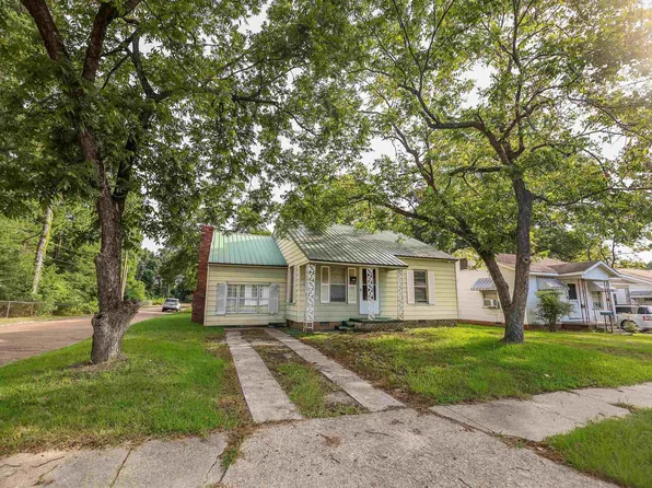 1410 Combs St, El Dorado, AR 71730