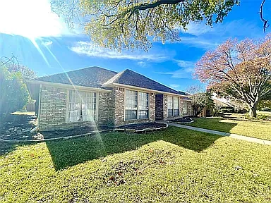 Building Photo - 904 Clinton Dr