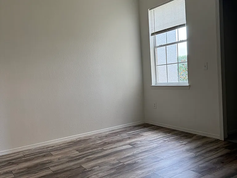 5692 Star Rush Dr #202 — Photo 10