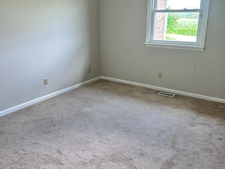 1041 N US Highway 421 — Photo 35