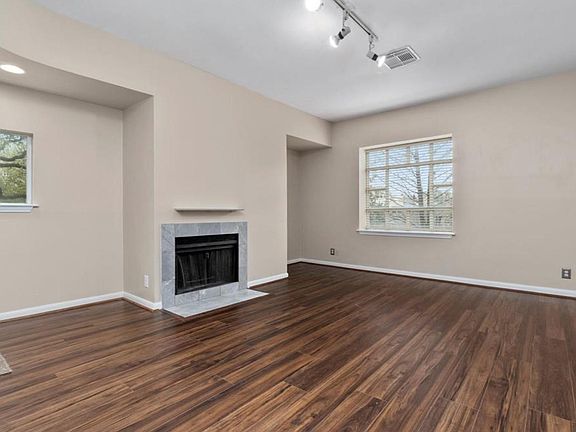 5th image of 4004 Montrose Blvd APT 21H