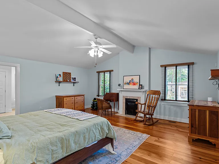 2509 Bellevue Ave — Photo 18